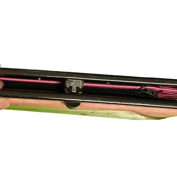 Two tone pink with gold sparkle clutch inside - Picture 6 of 9